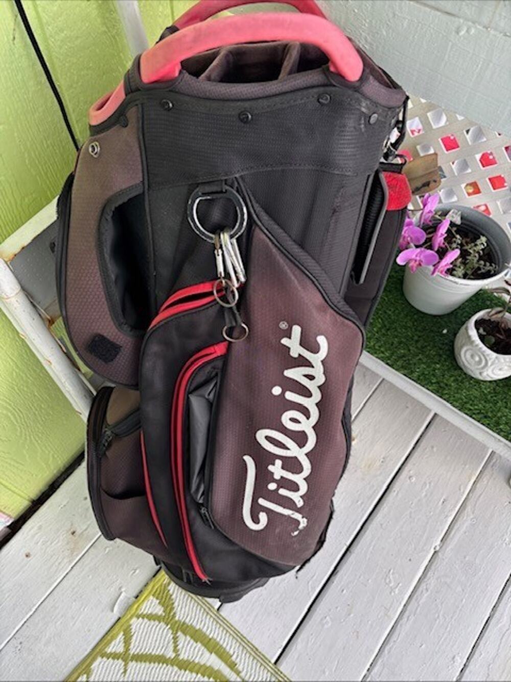 Titleist Golf Bag Black Red Multi‑Pocket Carry Stand -Very Good